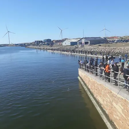 Fanny Fri Adgang Til Svommehal * Hvide Sande